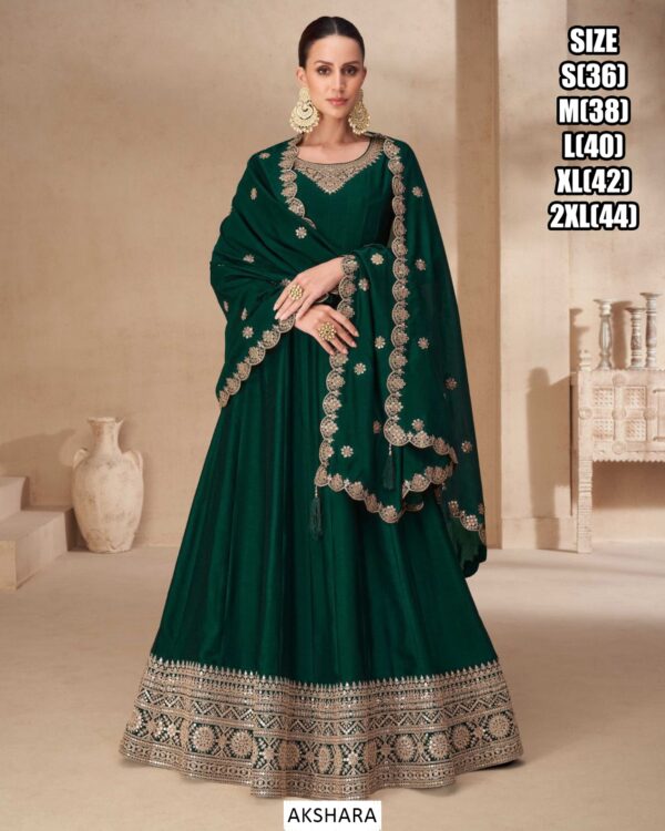 Designer Celebrity Gown - Image 4